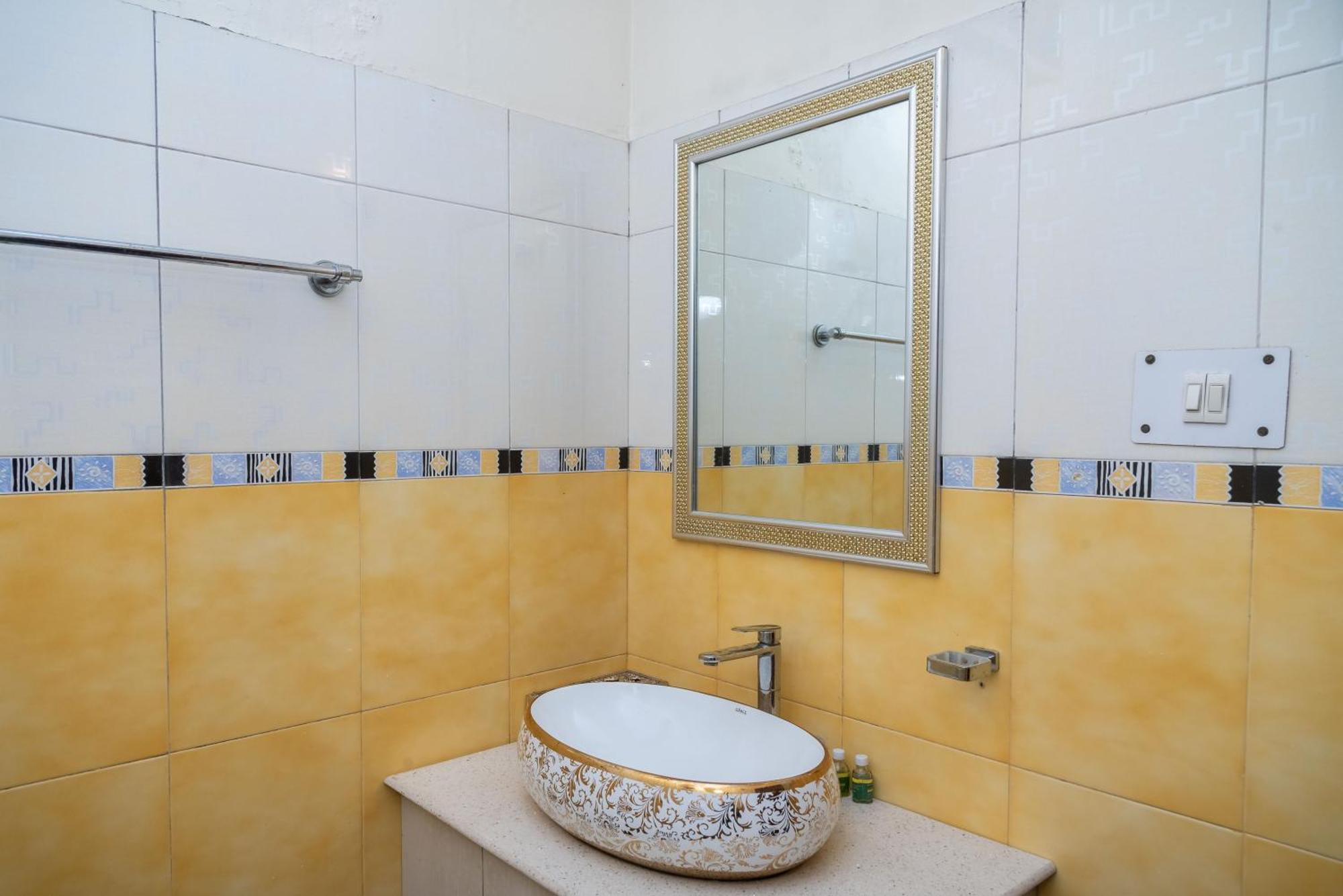 The Urban Grandeur 1 Bed and Breakfast Γουβαχάτι Εξωτερικό φωτογραφία