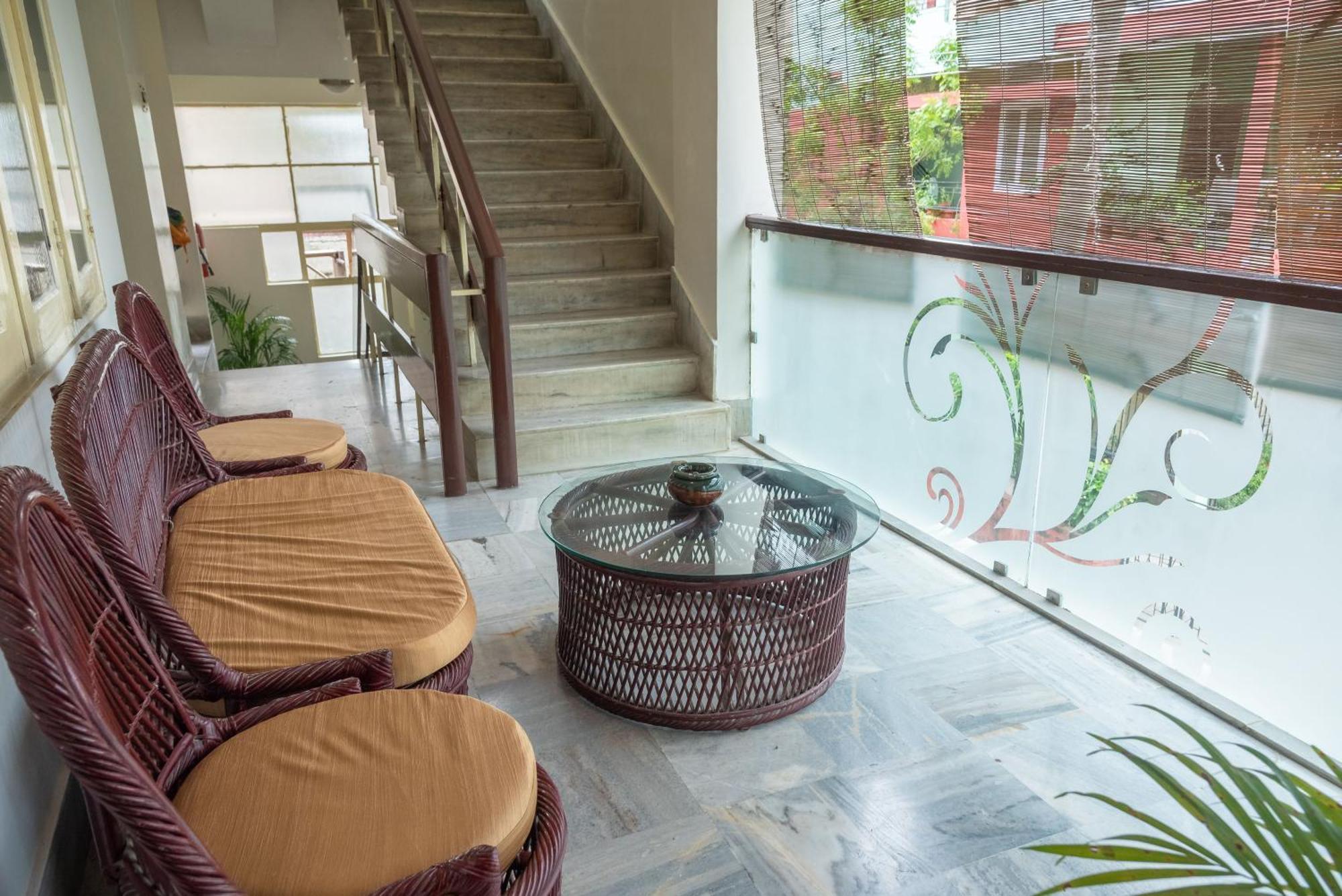 The Urban Grandeur 1 Bed and Breakfast Γουβαχάτι Εξωτερικό φωτογραφία